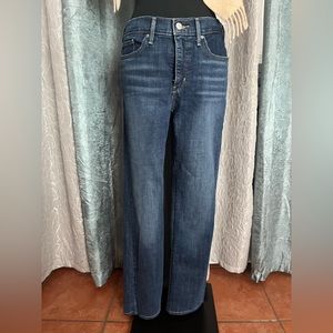 Levi’s 314 jeans